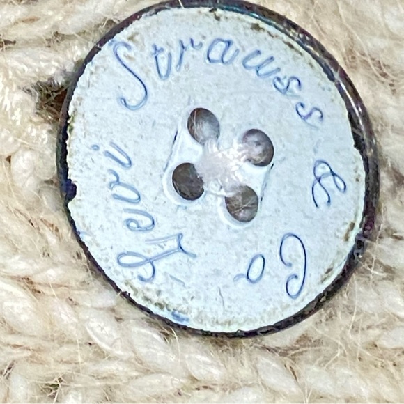 Levi's Straus Co. Oatmeal Colored 3 Button Shawl Collar Cardigan size Medium - Picture 8 of 12